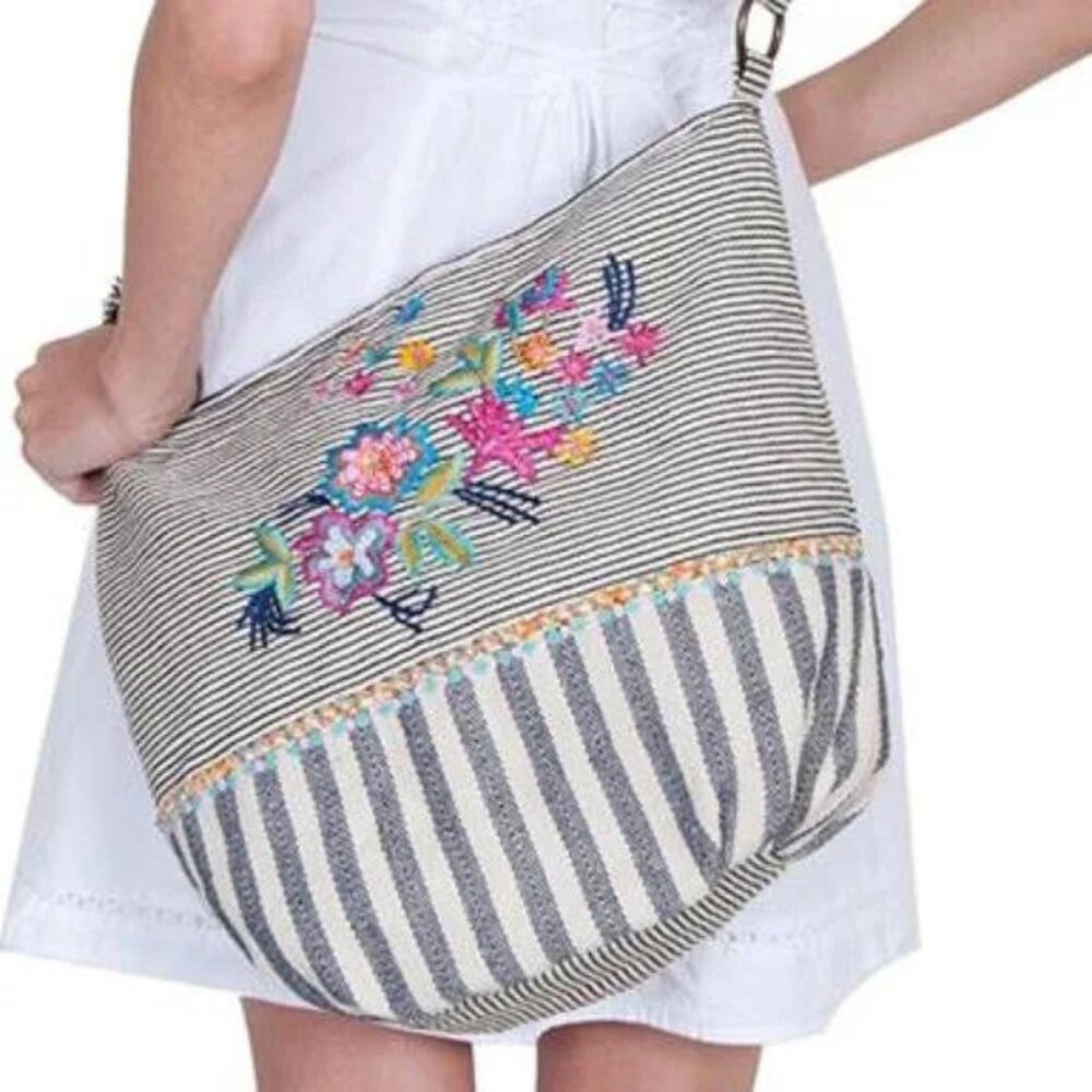 SCULLY CATALINA COLLECTION CANVAS CROSSBODY HANDBAG NIP